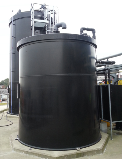 Chemical storage tanks in PE100-RC